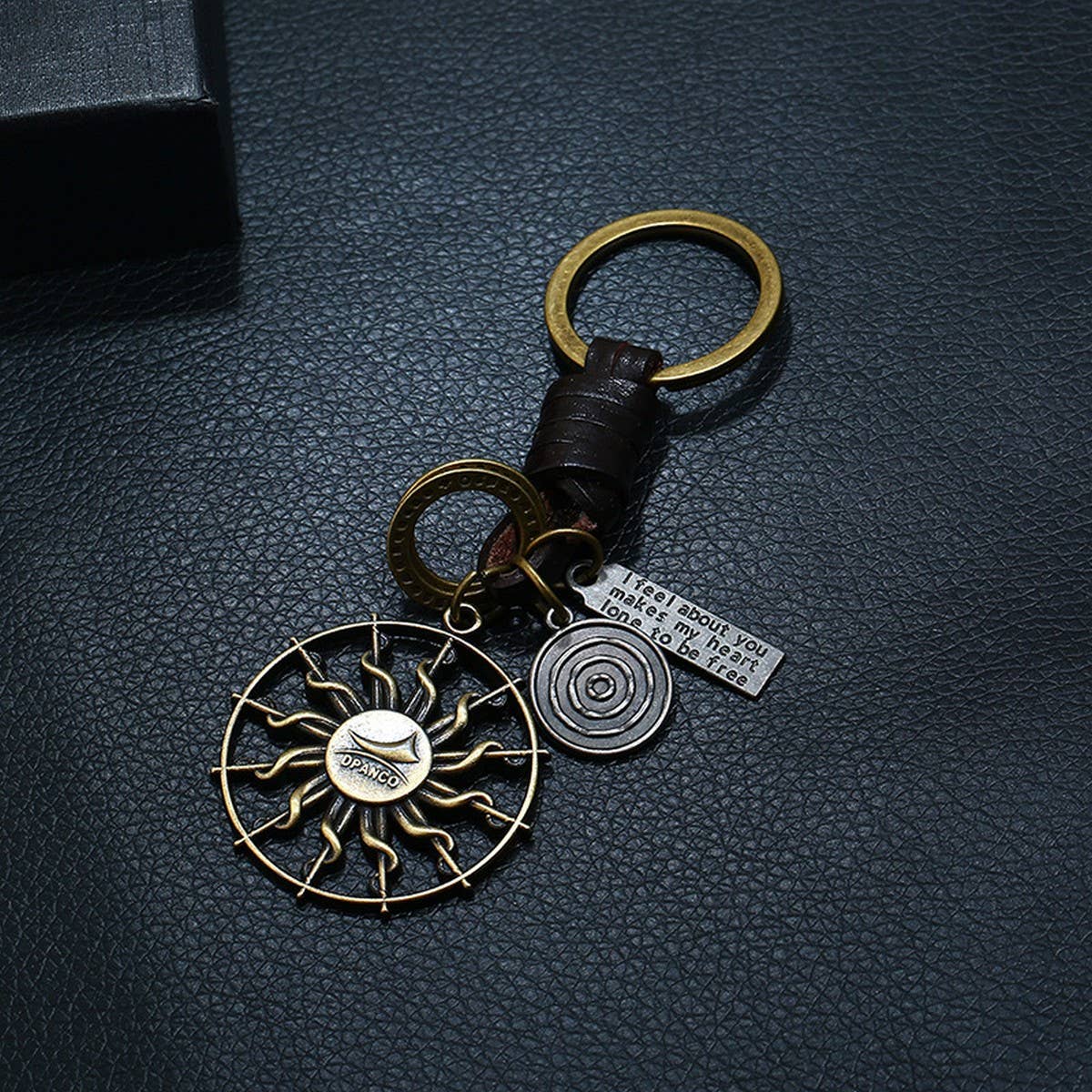MEN'S VINTAGE BRAIDED COWHIDE KEYCHAIN
