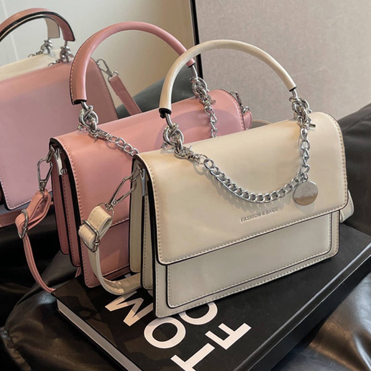 WOMEN CHAIN SHOULDER CROSSBODY SMALL SQUARE BAG_CWAB1548