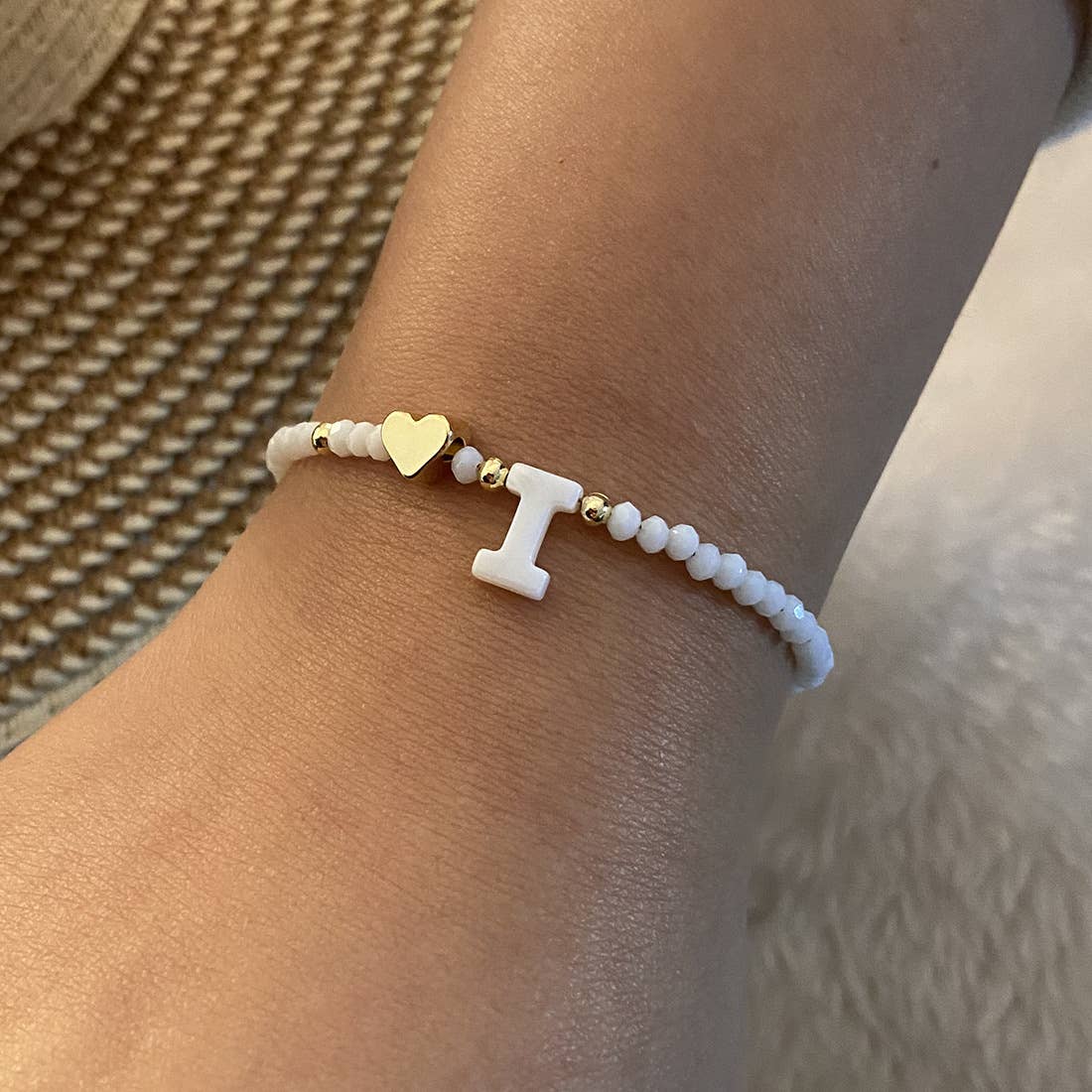 26-letter shell beaded bracelet