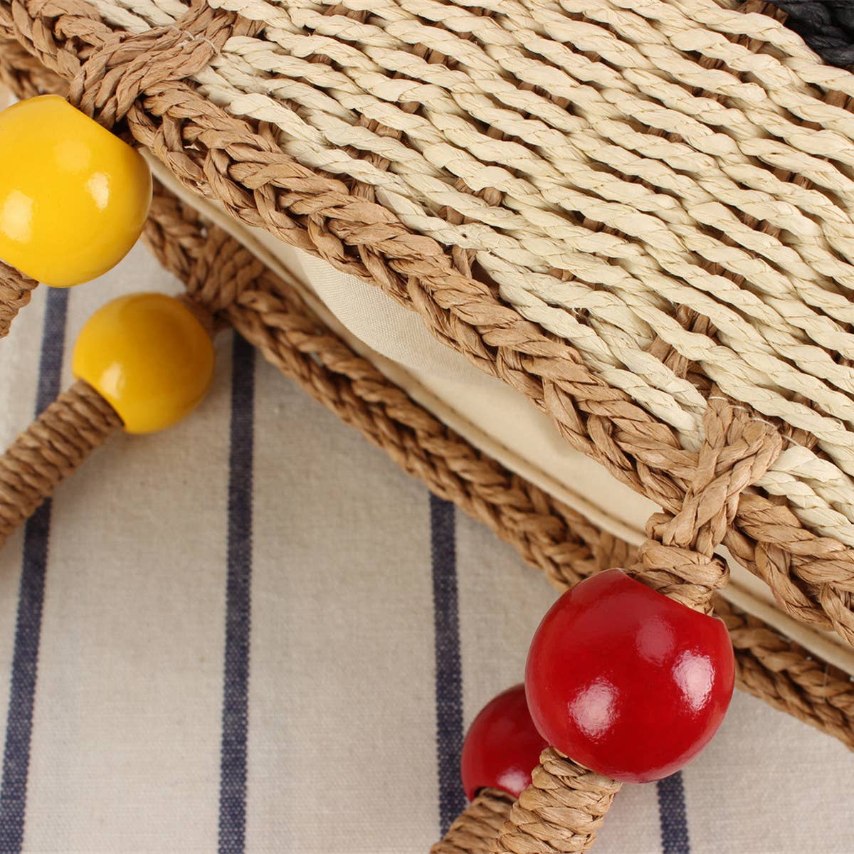 TWO-TONE BEADED PLAID STRAW BUCKET BAG_CWAB2110