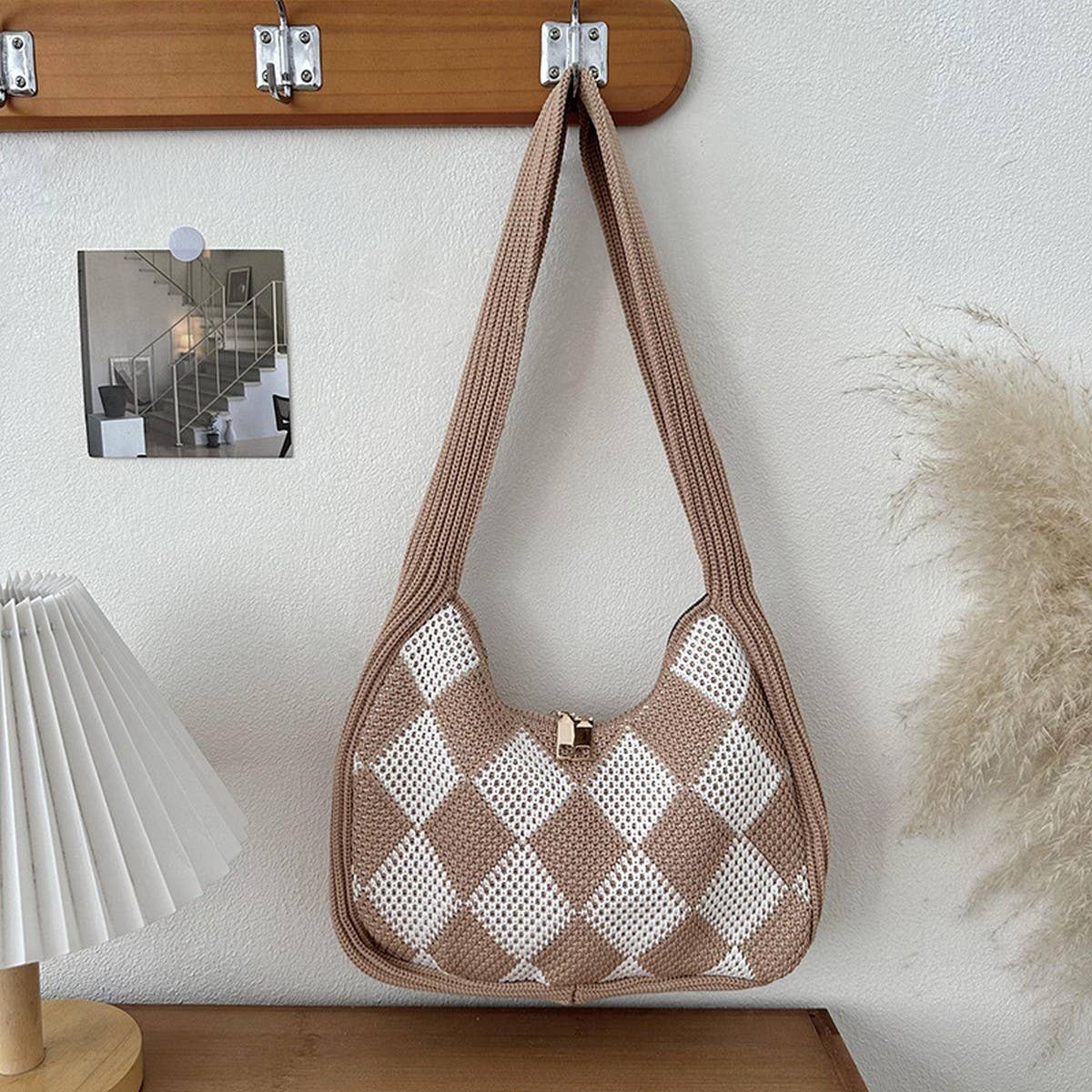 DIAMOND CHECK CONTRAST KNIT SHOULDER BAG_CWAB3068