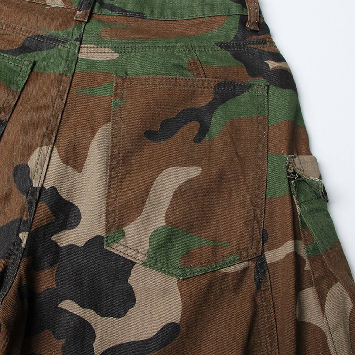 HIP HOP STYLE MULTI POCKET CAMOUFLAGE JEANS
