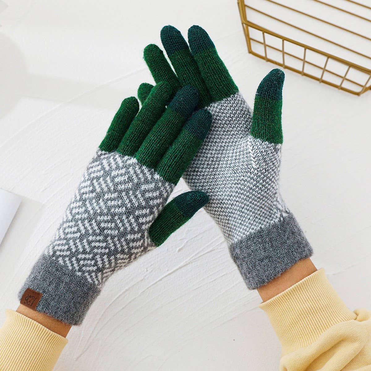 KNITTED FLEECE PLAID TOUCH SCREEN WARM GLOVES_CWAG0371