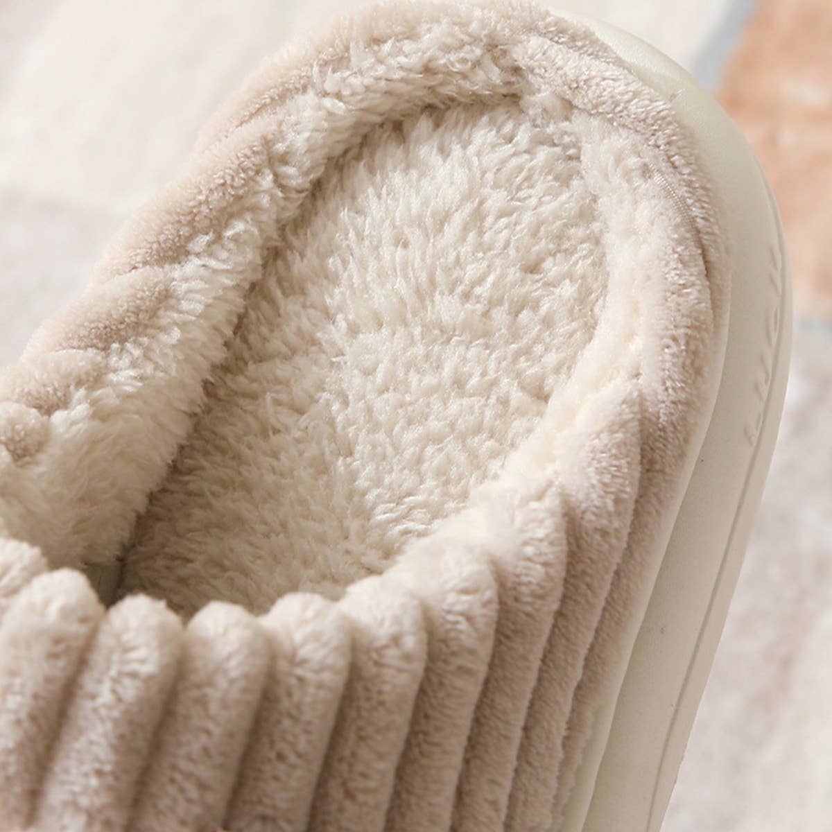Checkered Fuzzy Warm Slippers ??Cozy & Stylish_CWSHS0270