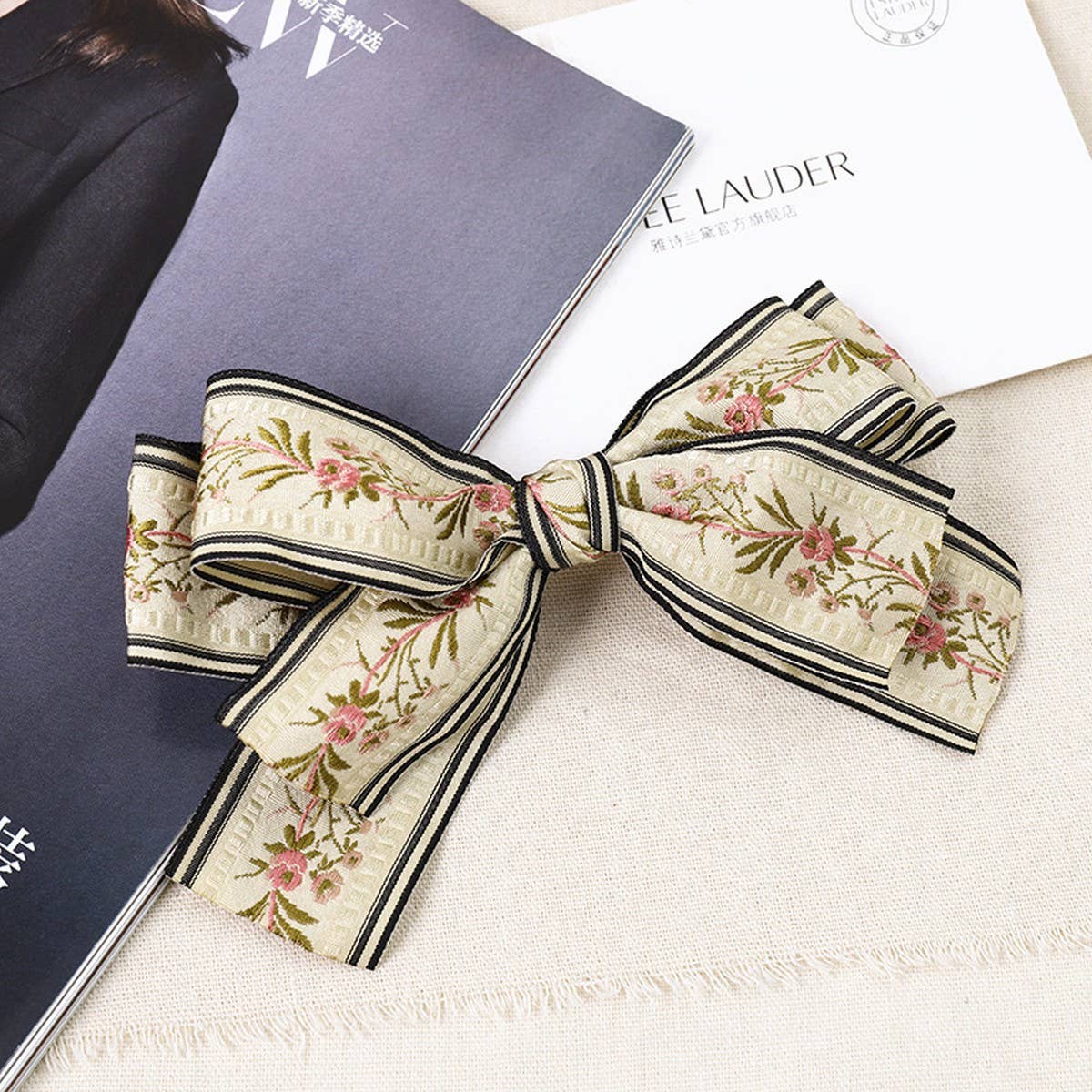 FASHIONABLE EMBROIDERY VERSATILE HAIRPINS_CWAHA1196
