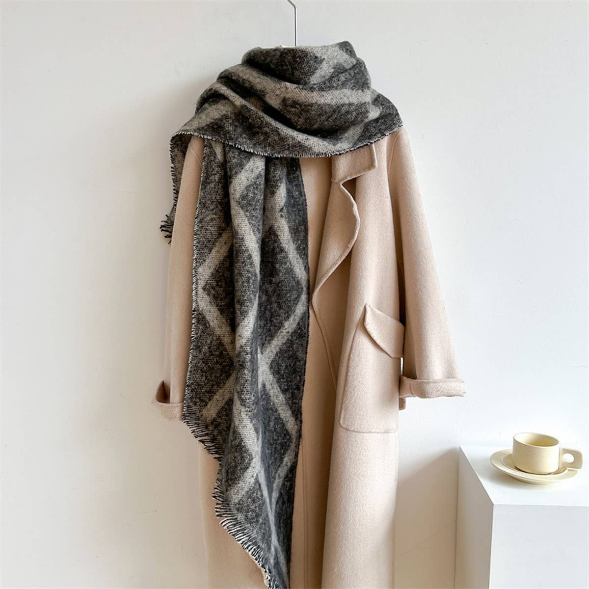 Checkered Circle Yarn Scarf - Winter Long Wrap_CWASC1439