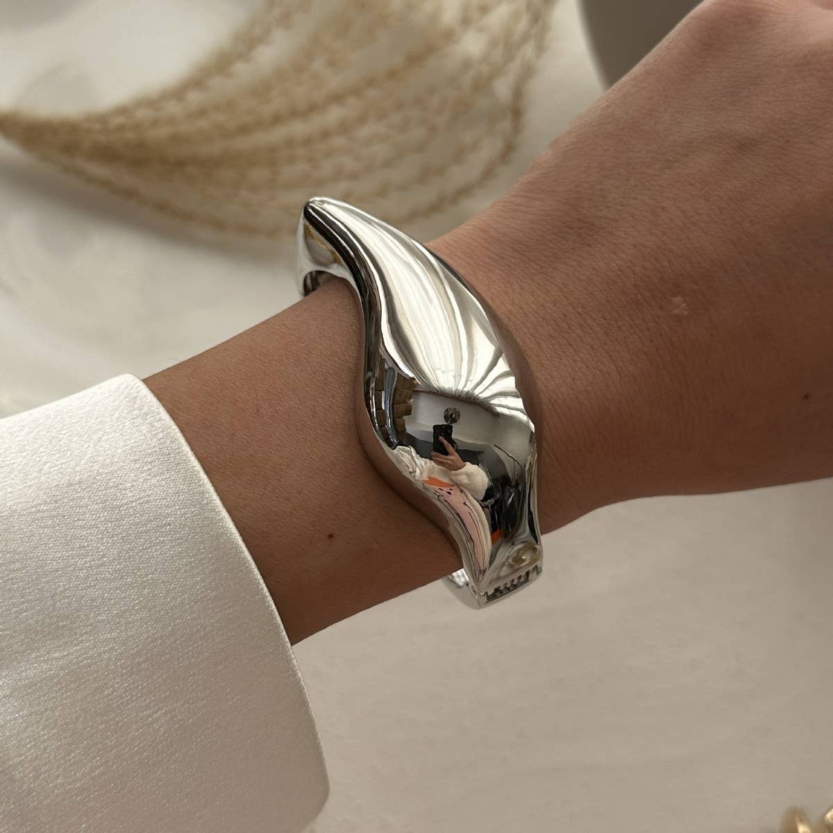 FASHIONABLE HIGH-GRADE ALLOY OPEN BRACELET