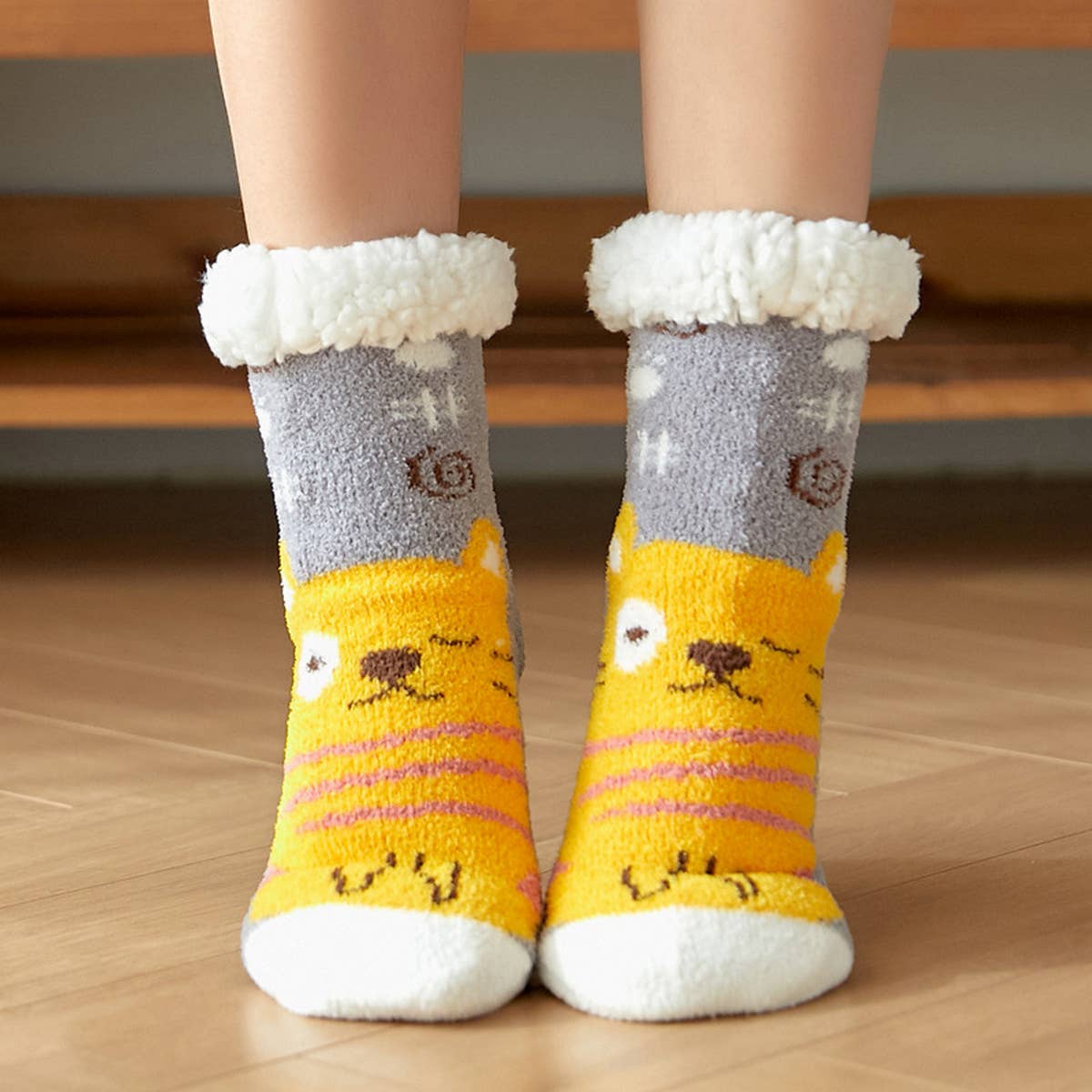 WARM CHRISTMAS LEG COVERS PLUSH INDOOR SLIPPERS