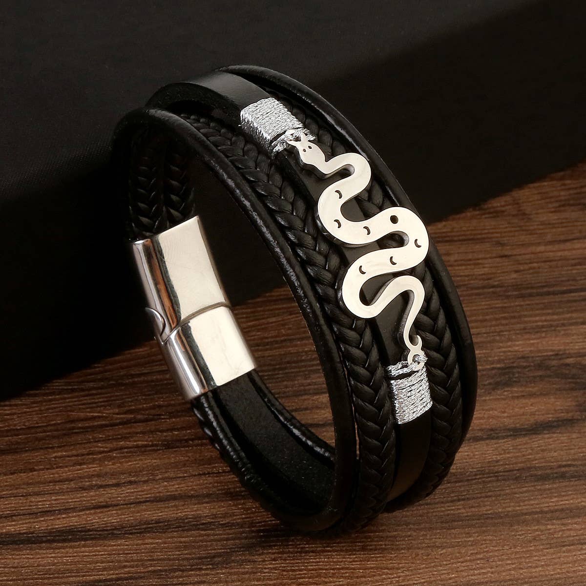 LEATHER HANDWOVEN MAGNET CLASP BRACELET