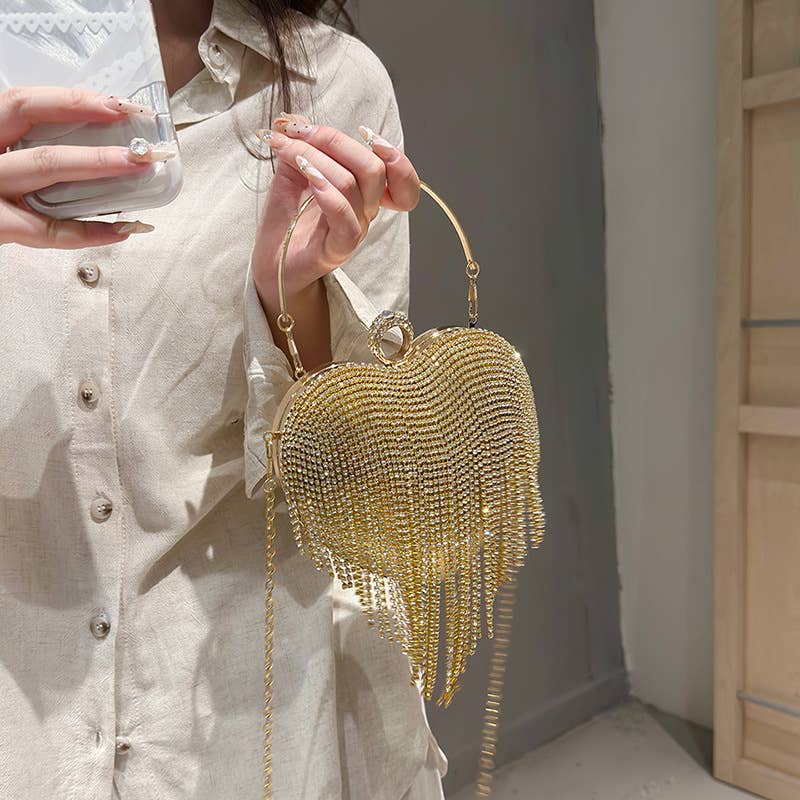 versatile chain crossbody heart-shaped box bag