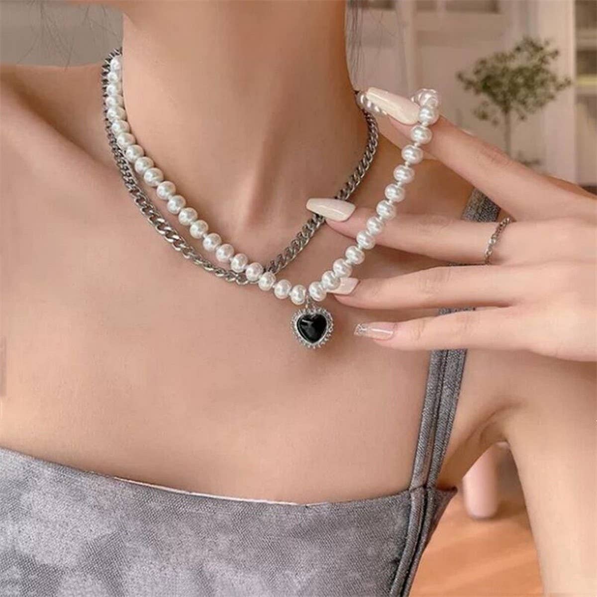 TEMPERAMENT EXAGGERATED HEART PENDANT NECKLACE