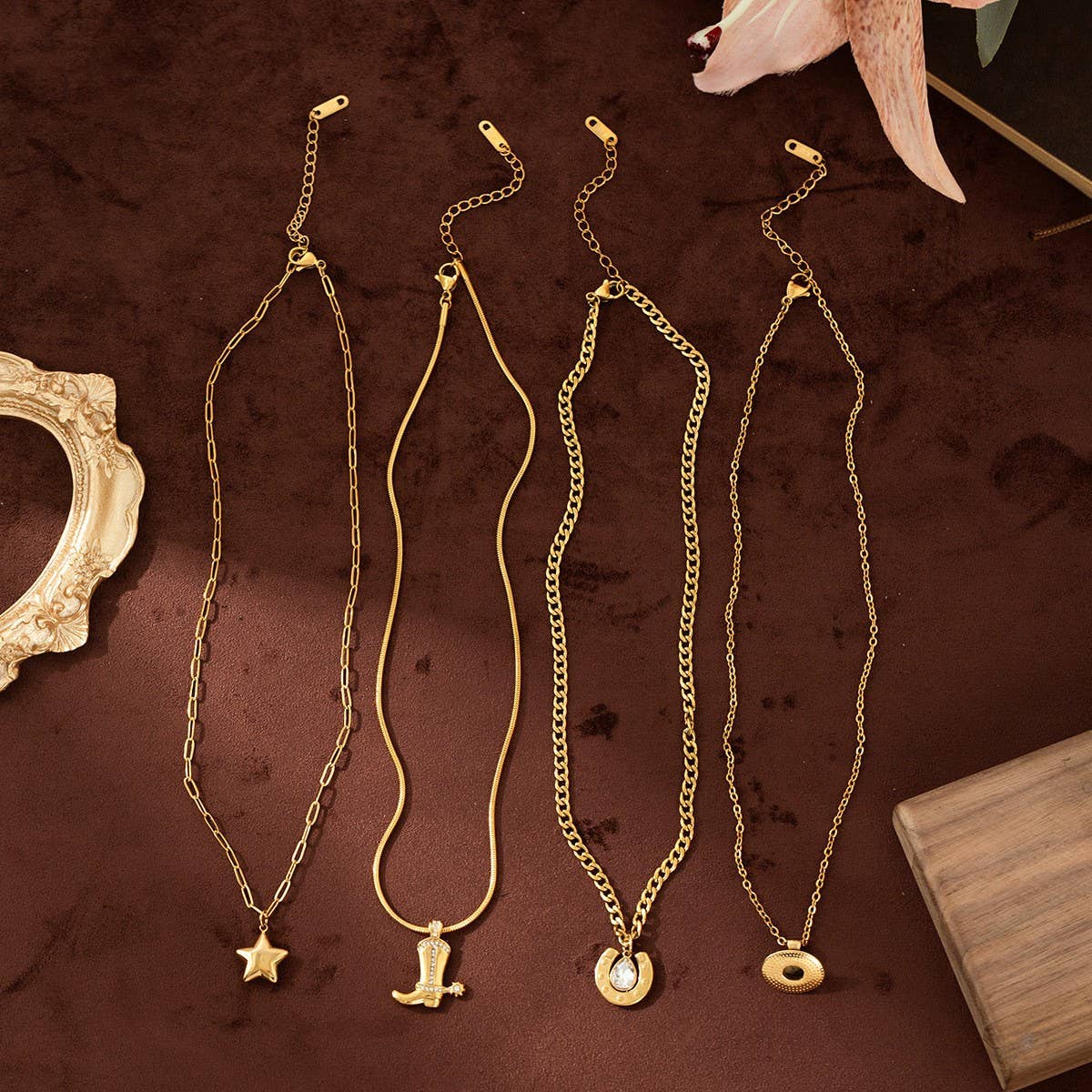Artistic Retro Cowboy Boot Pendant Necklace_CWMM5714