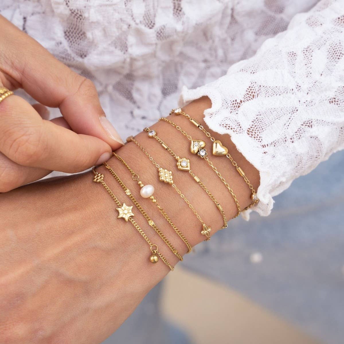 LUXURY GOLD-PLATED ZIRCON ADJUSTABLE BRACELET