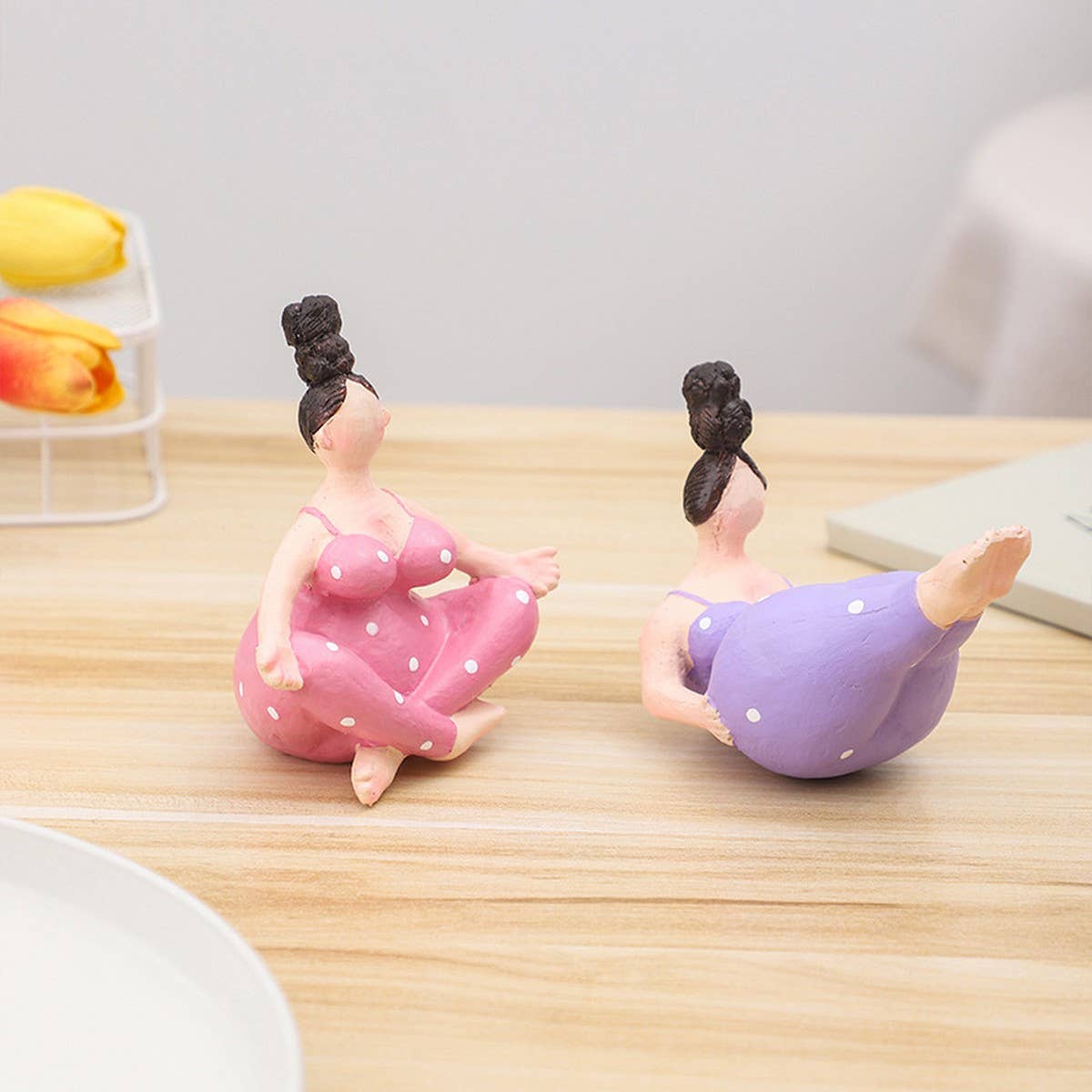 European Yoga Girl Resin Desk Ornament_CWMM9882