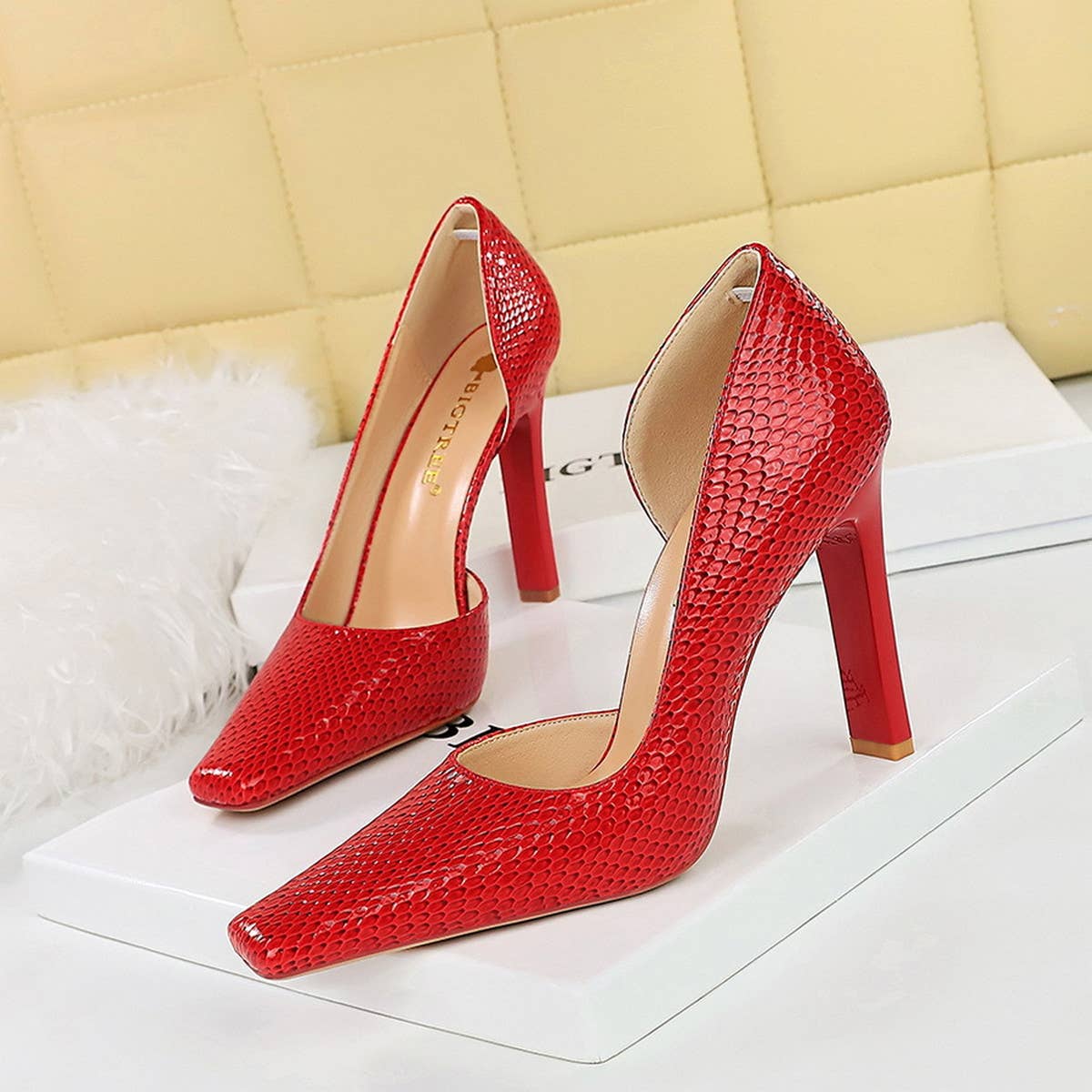 RETRO SQUARE-TOE SNAKE PRINT PATENT LEATHER PUMPS_CWSHH0100