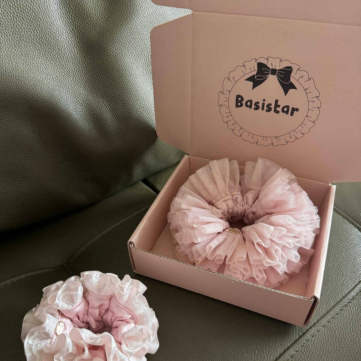 Ballet Princess Lace Handmade Swan Scrunchie_CWAHA5502