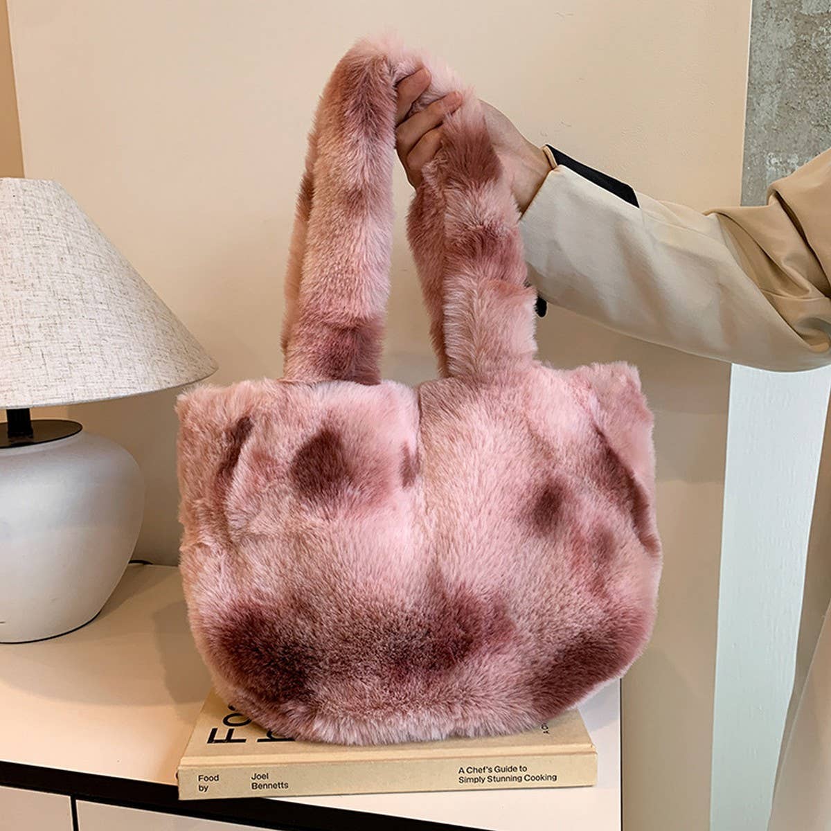 WINTER SINGLE SHOULDER HANDBAG FASHIONABLE PLUSHBAG_CWAB4013