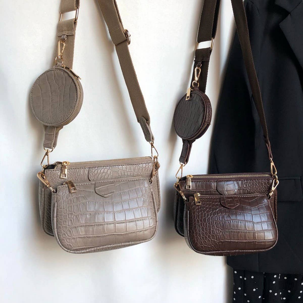 CROCODILE PATTERN ZERO WALLET SHOULDER BAG_CWAB1392