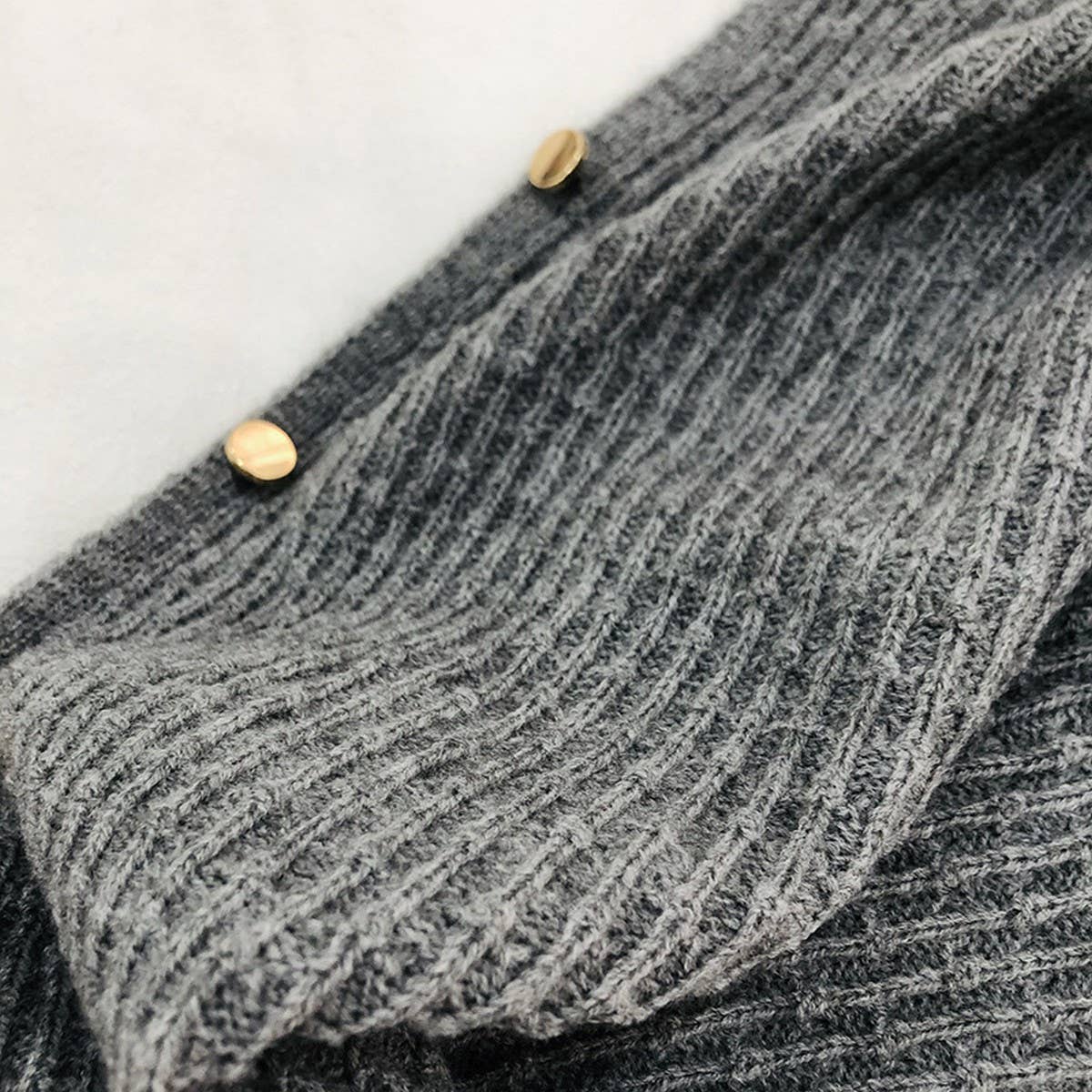 NEW KNITTED CAPE BUCKLE SHAWL