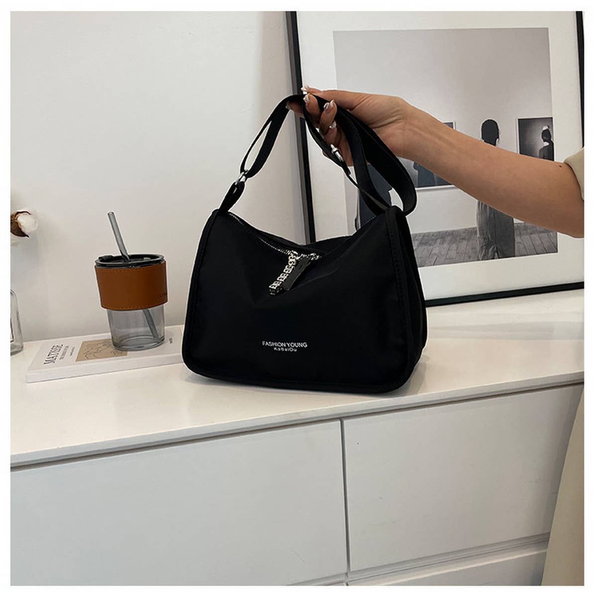 SIMPLE LARGE CAPACITY CASUAL SHOULDER BAG_CWAB1549