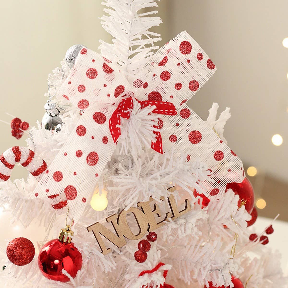 Mini Christmas Tree Set with Red Music Box Base_CWAJE5302