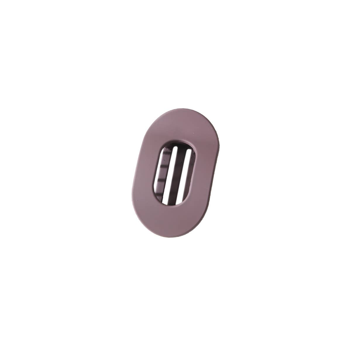 The flat oval hairpin has strong grip