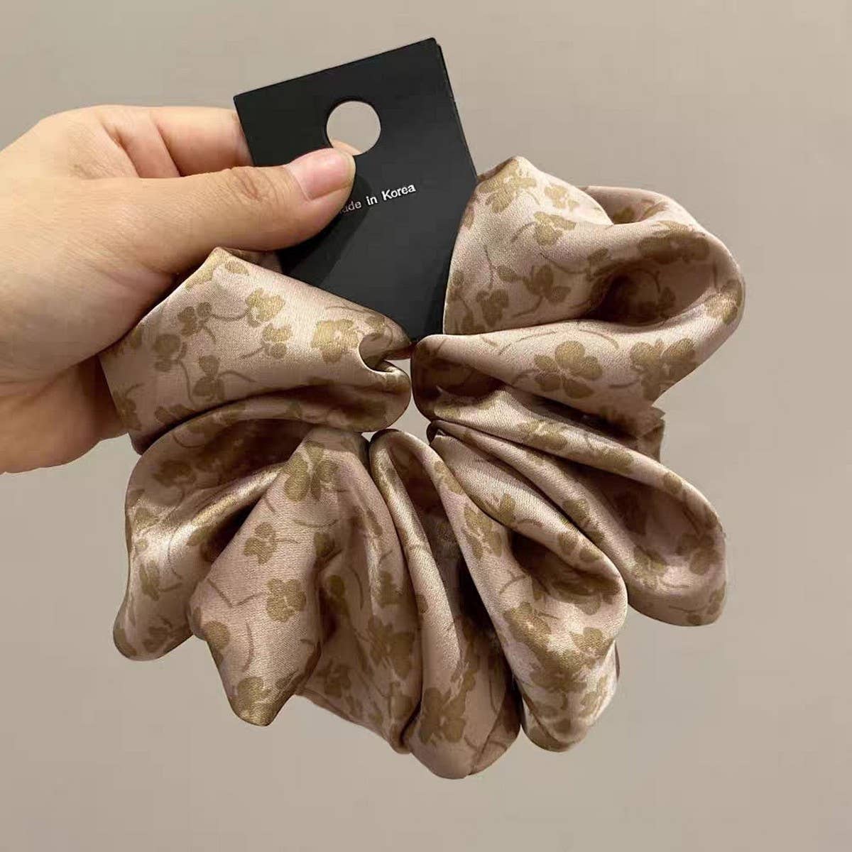 NEW RETRO GENTLE FLOWER HAIR SCRUNCHIES_CWAHA1741
