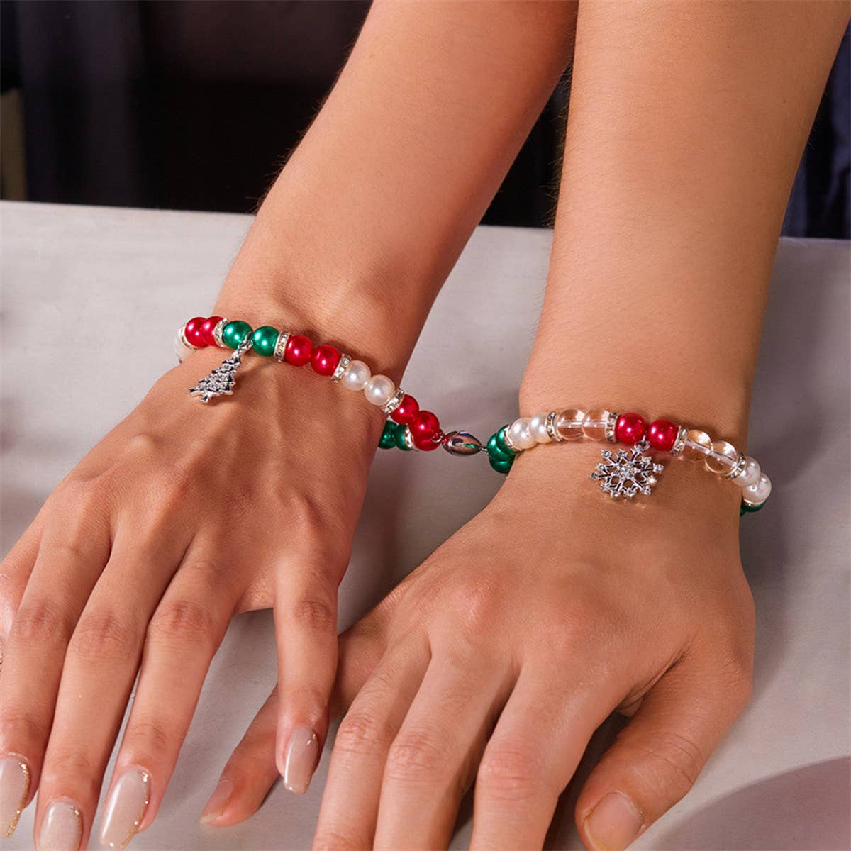 CHRISTMAS SNOWFLAKE PENDANT MAGNETIC BRACELET