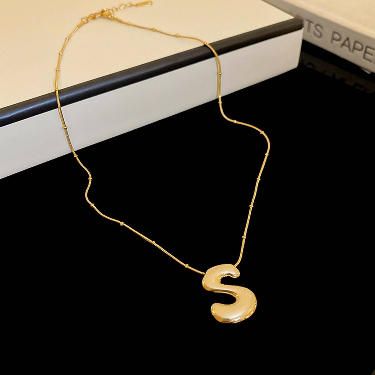 NEW LETTER PENDANT, NICHE TEMPERAMENT NECKLACE