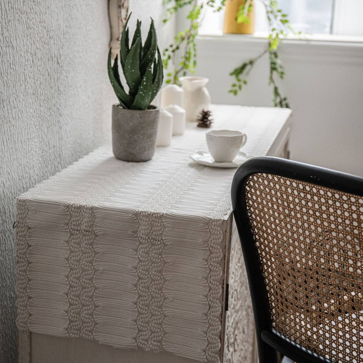 LACE HOLLOW WHITE TABLE DECORATION TABLECLOTH