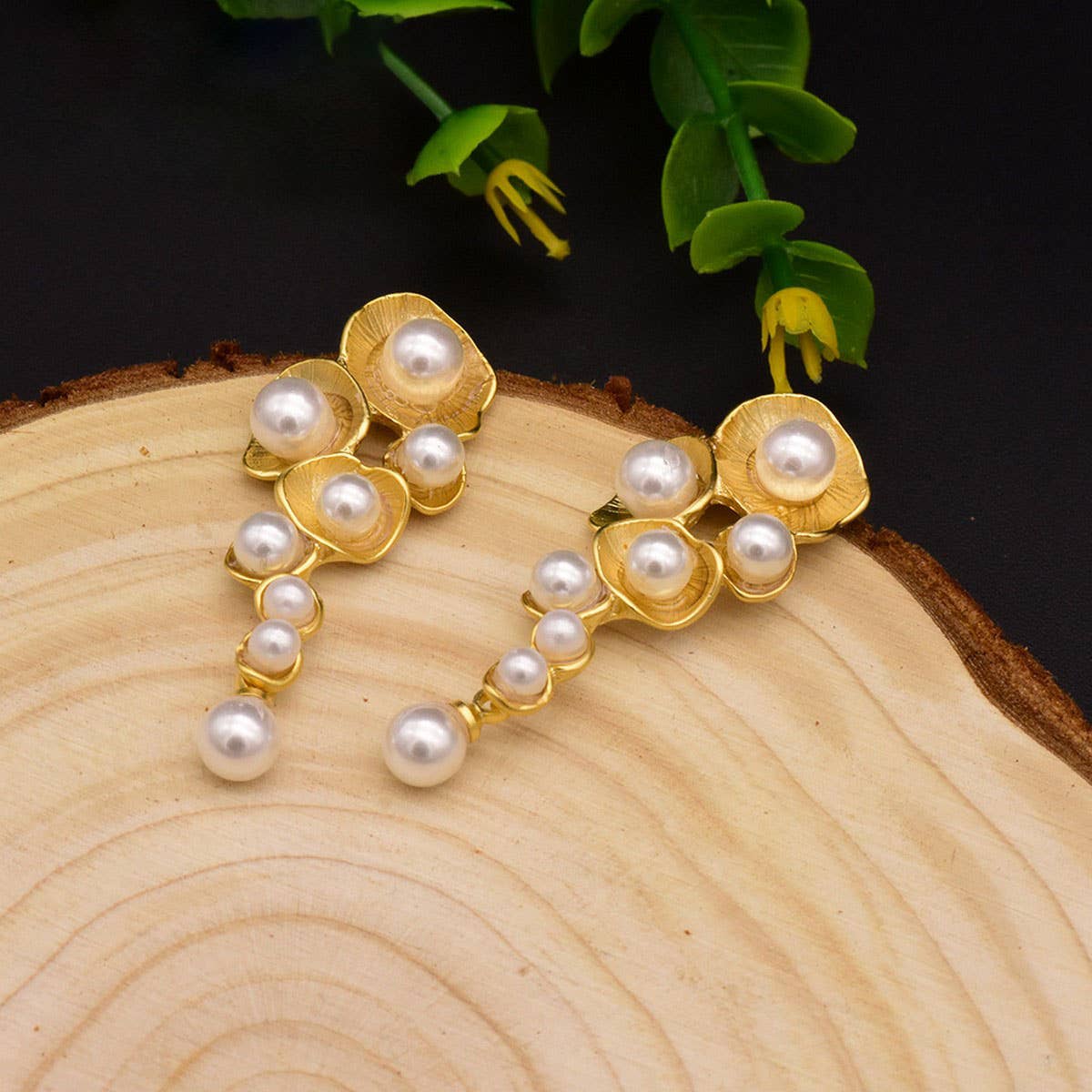 LUXURY VINTAGE STERLING SILVER PEARL EARRINGS