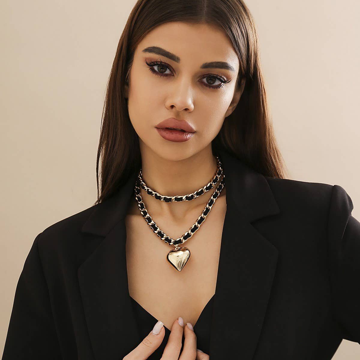 VINTAGE HEART SHAPE PENDANT DOUBLE LAYER NECKLACE