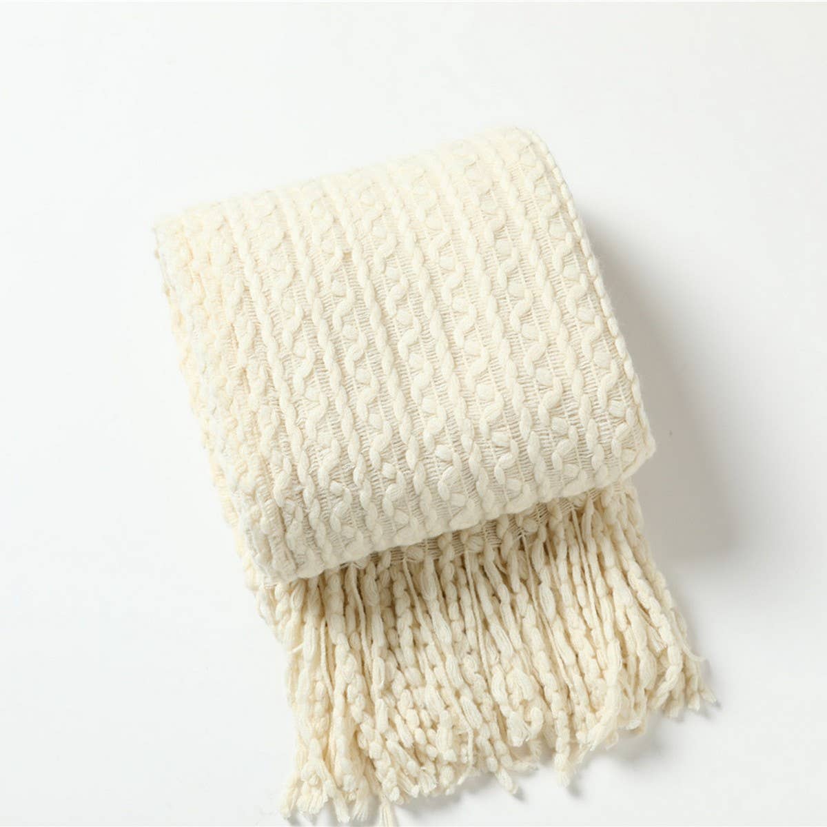 LIGHTWEIGHT SOFT AND COMFORTABLE KNITTING BLANKET