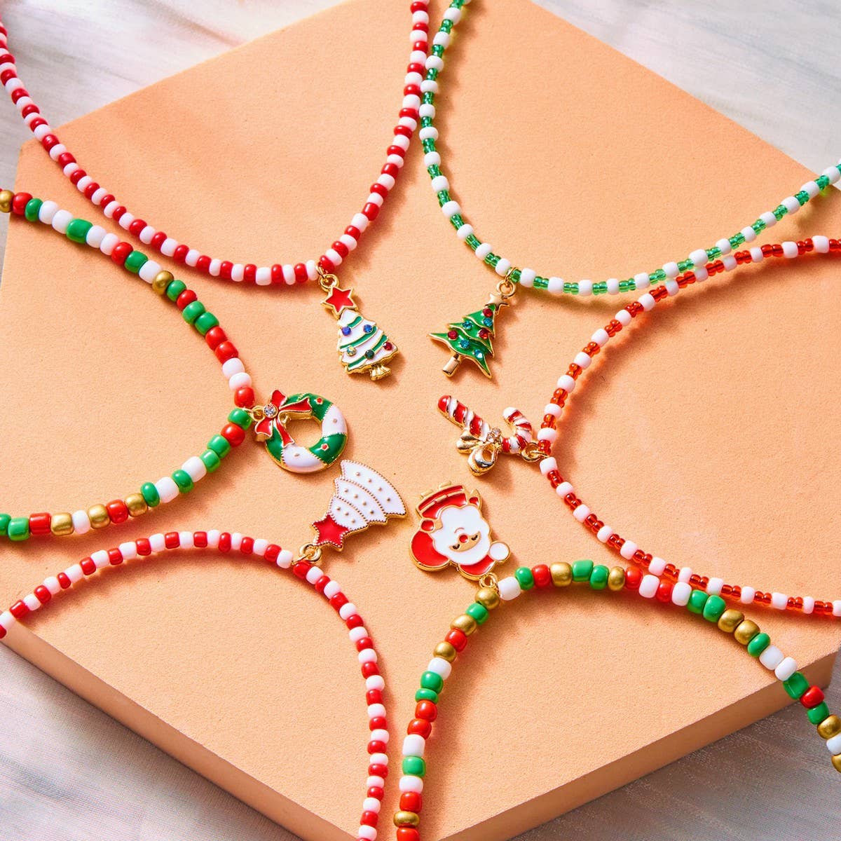 CWAJE2515_CHRISTMAS TREE SANTA CLAUS RICE BEAD NECKLACE