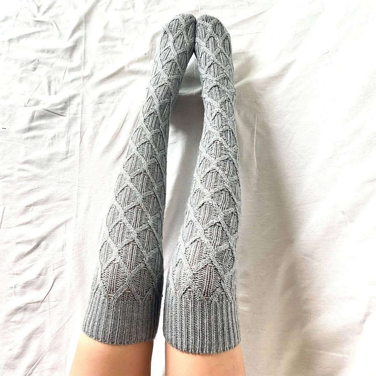 AUTUMN AND WINTER TWISTED SOLID COLOR PILE SOCKS_CWMS0854