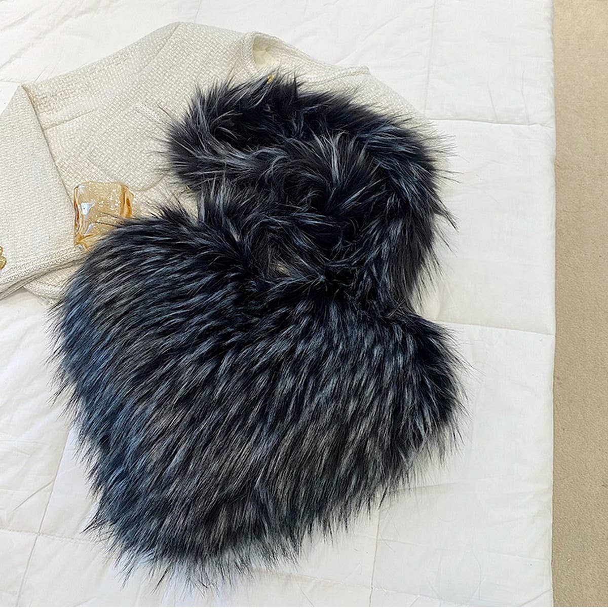 Fluffy Heart Shoulder Bag Women Plush Fur_CUAB00609