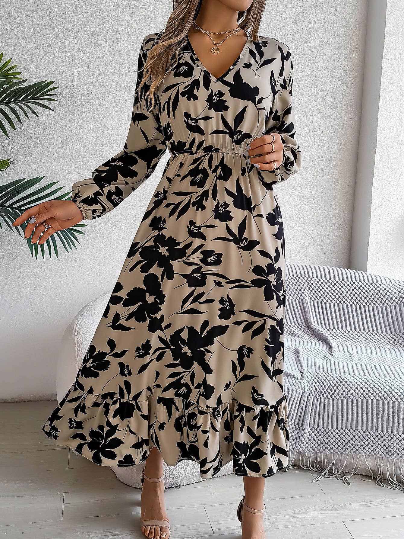 FLORAL LONG SLEEVE PEPLUM DRESS WITH WAIST TUCKED