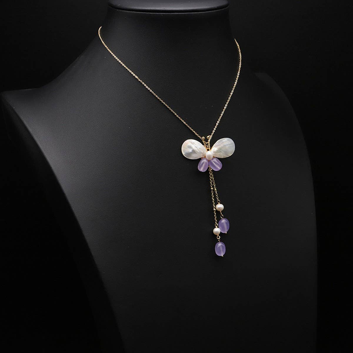 NEW SHELL BUTTERFLY NATURAL PEARL NECKLACE