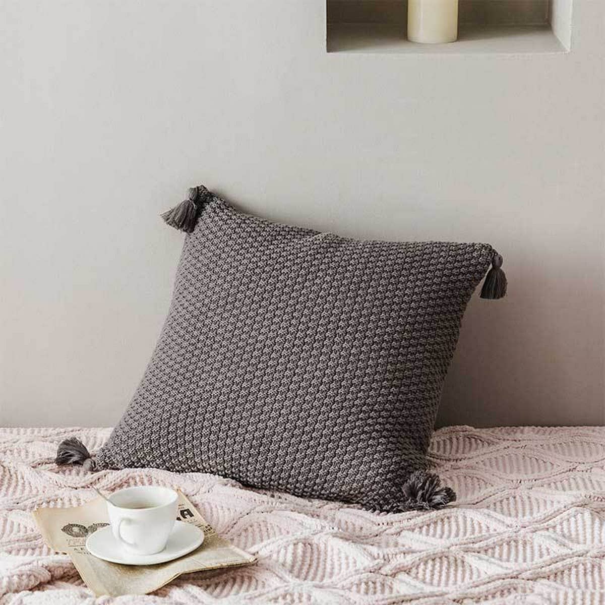 SIMPLE HANDMADE FOUR-CORNER TASSEL THROW PILLOW_CWMM2382