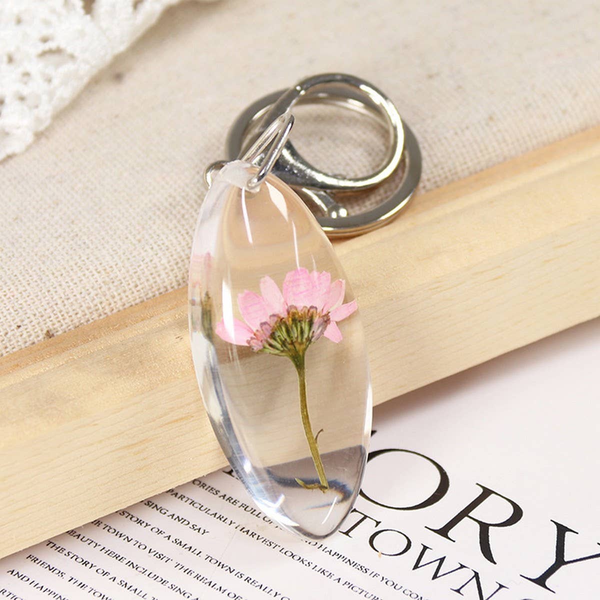 NEW DRIED FLOWER SPECIMEN CAR KEYCHAIN PENDANT
