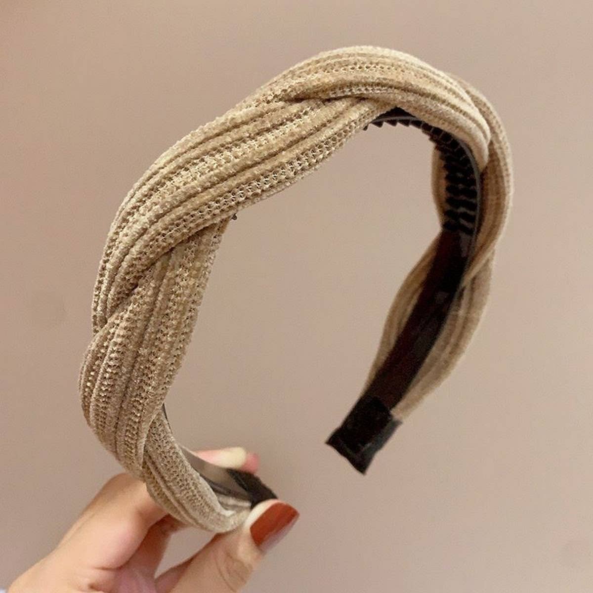 CROSS BRAIDS WITH WIDE TEETH HEADBAND_CWAHA1697
