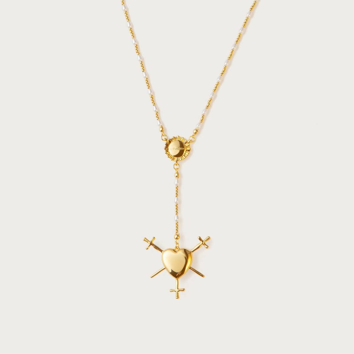 Simple and stylish cross heart pendant necklace