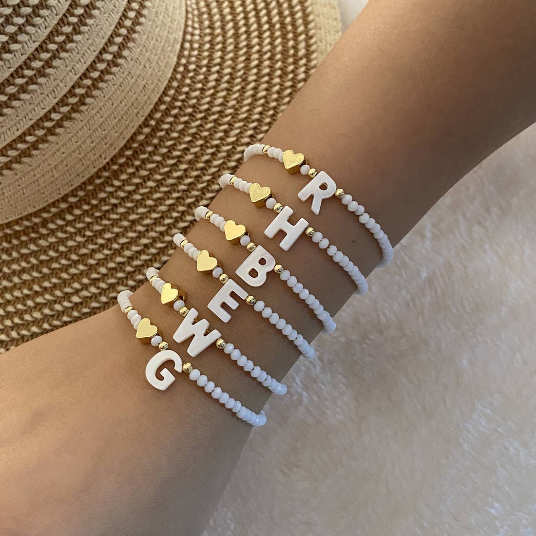 26-letter shell beaded bracelet