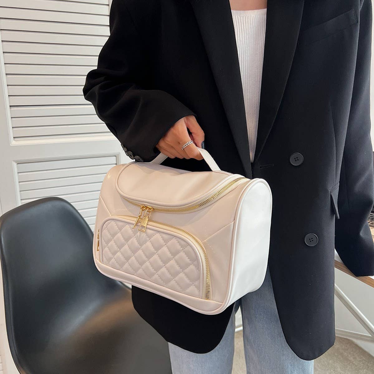 HIGH-END LARGE-CAPACITY PORTABLE COSMETIC BAG_CWAB4398