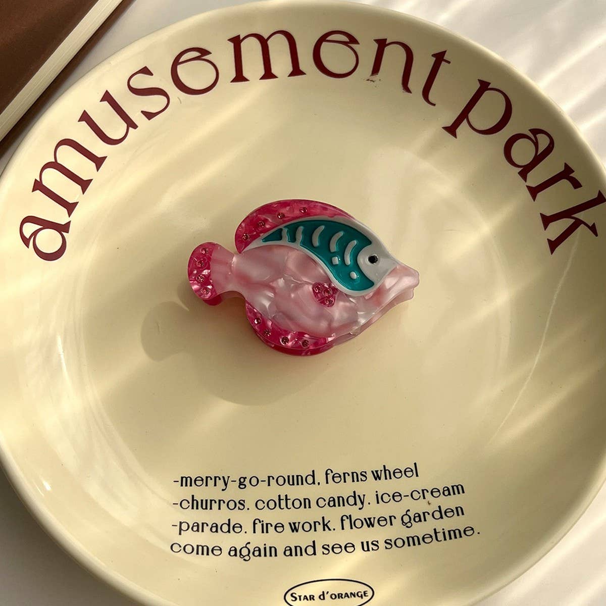 Pink Dolphin Acetate Hair Clip–Ocean Style & Cute_CWAHA5723▸