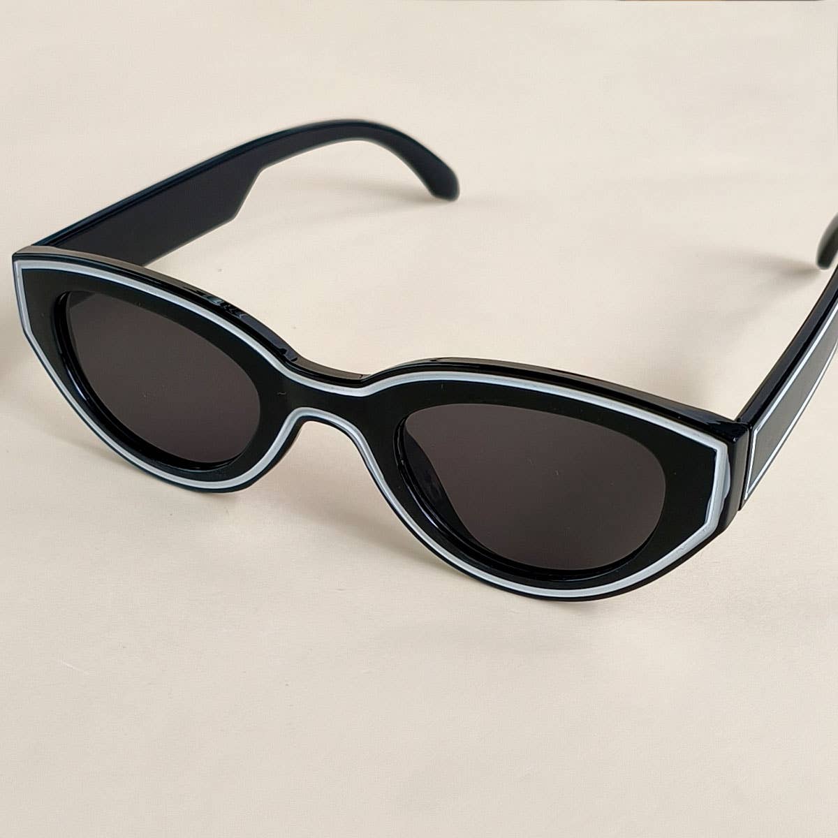 PAINTED CAT-EYE SUNGLASSES_CWASG0420