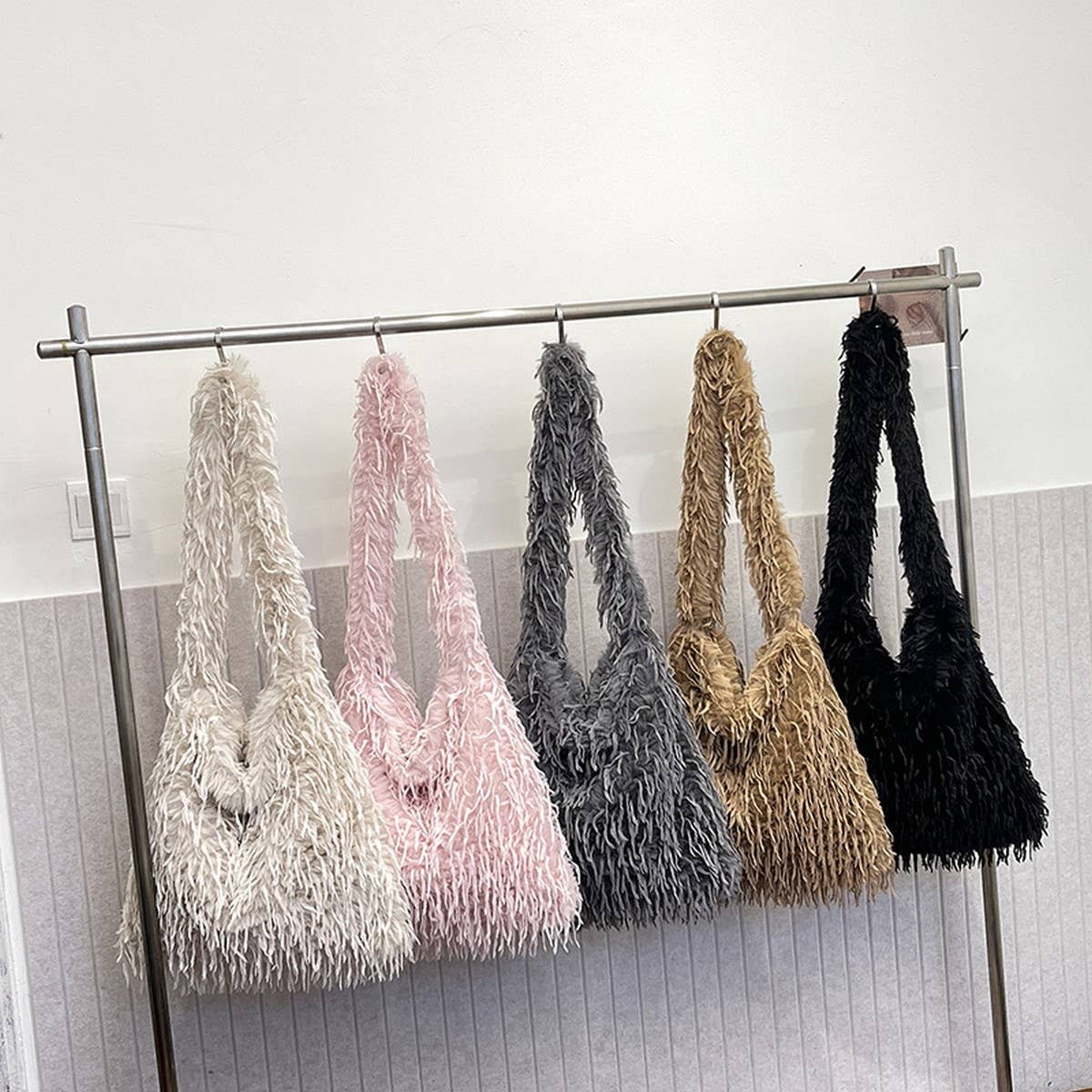 WINTER TASSEL SHOULDER AND CROSSBODY PLUSH BAG_CWAB4012