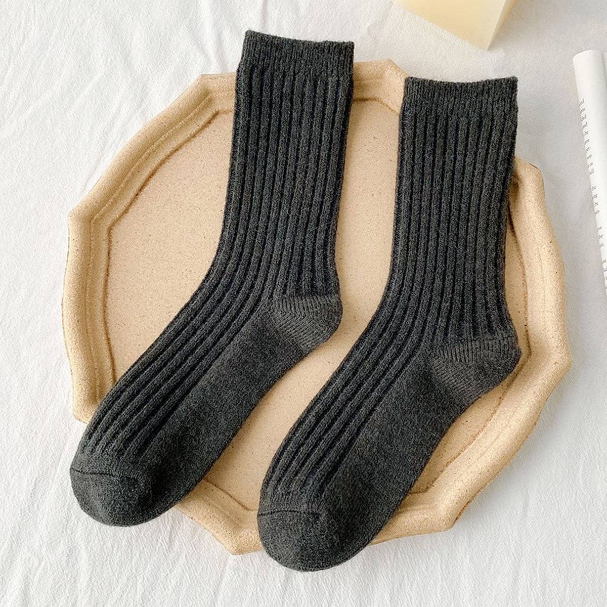 SOLID COLOR ALL-MATCH WARM STACKED SOCKS_CWMS1064