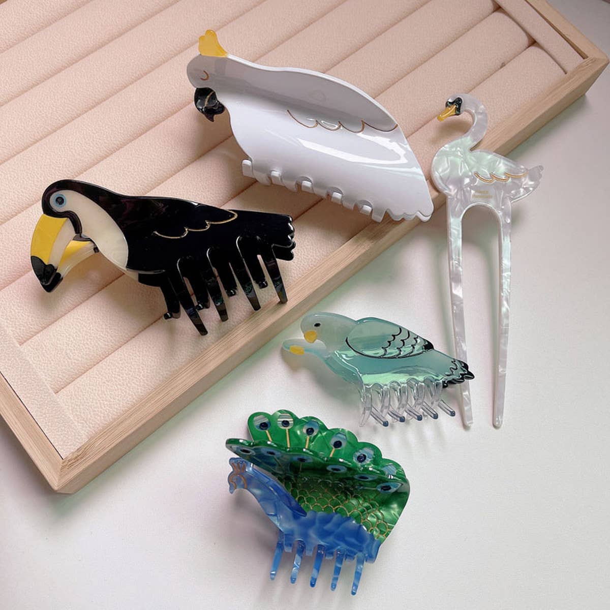 ANIMAL COLORFUL PARROT BIRD HAIR CLIP_CWAHA1336