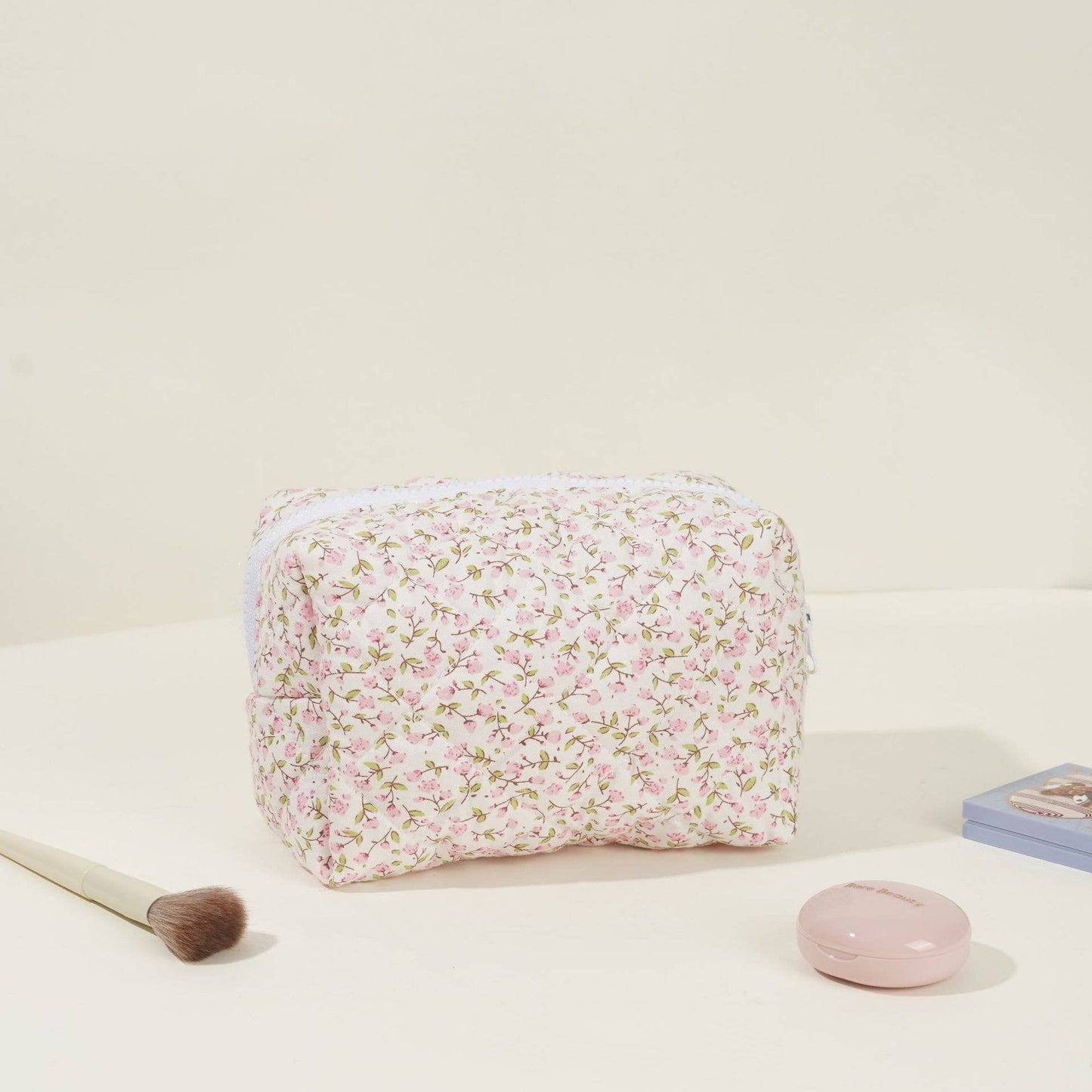 Floral quilting large-capacity toiletry bag